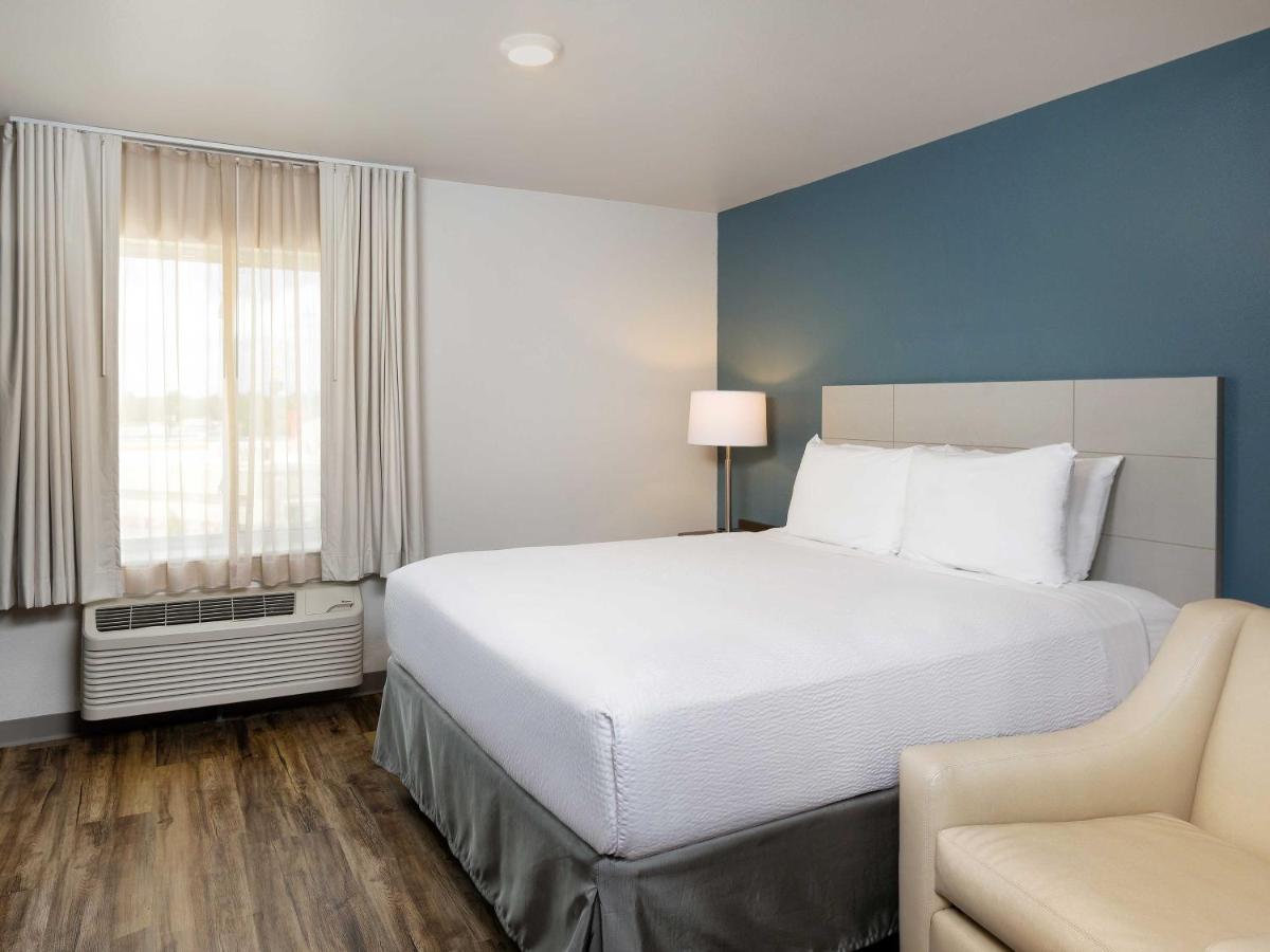 Queen Studio at WoodSpring Suites Houston IAH Airport