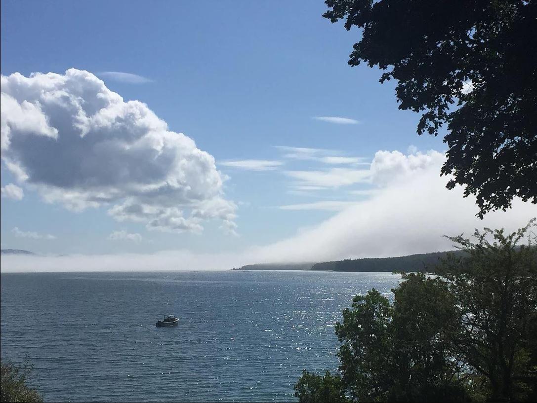 | Acadia Bay Inn