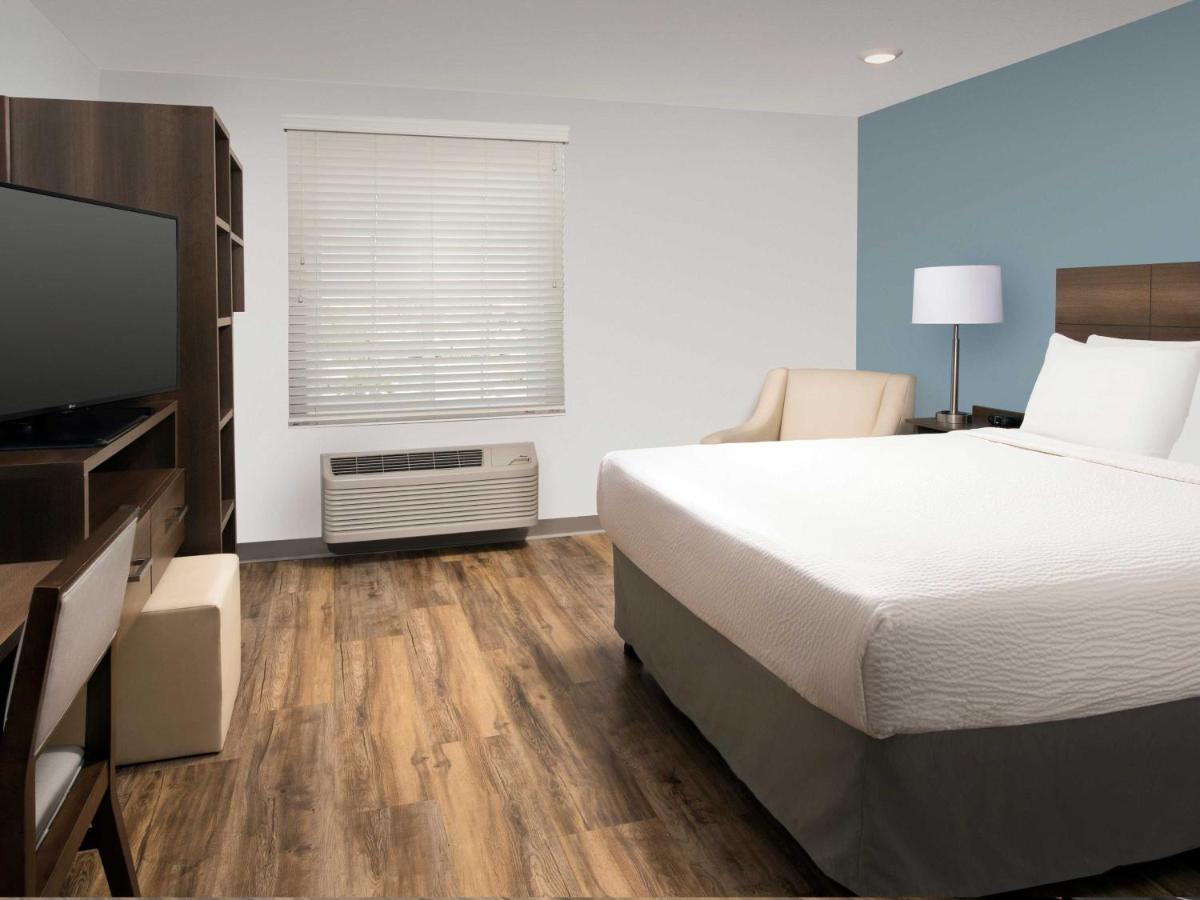 Standard Queen Room - Non-Smoking at Extended Stay America Select Suites - Clearwater