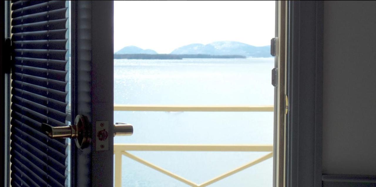 | Acadia Bay Inn
