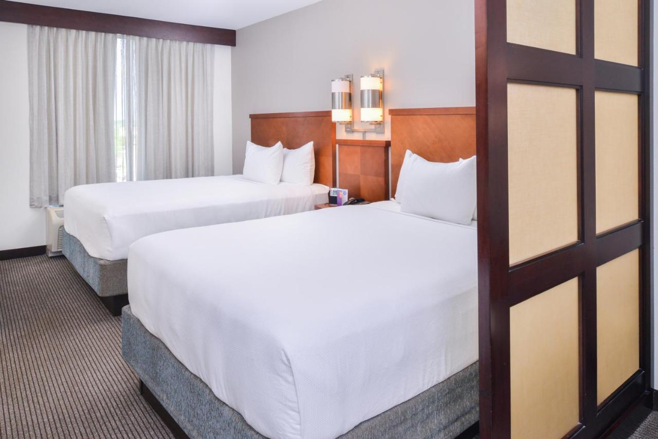 Queen Room with Two Queen Beds - Disability Access/Bathtub at Hyatt Place Chesapeake