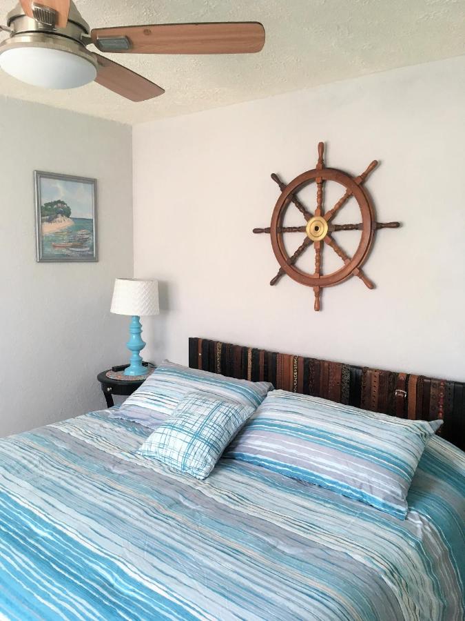 | Capri Beach Hotel