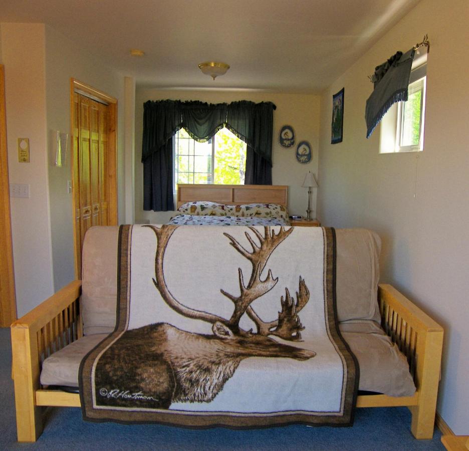  | Grace and Bill's Freedom Hills B&B