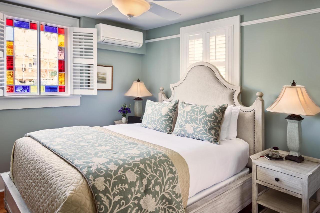 Queen Suite at The Collector Inn - Adults Only