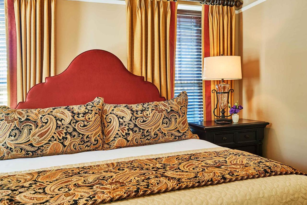 King Room at The Collector Inn - Adults Only