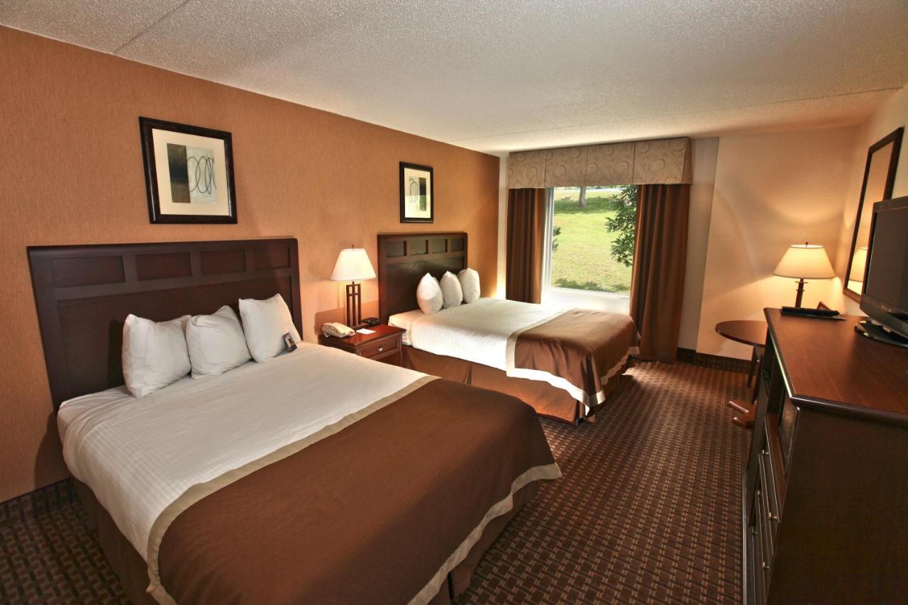 Queen Room with Two Queen Beds - Non-Smoking at Baymont by Wyndham Branson - On the Strip