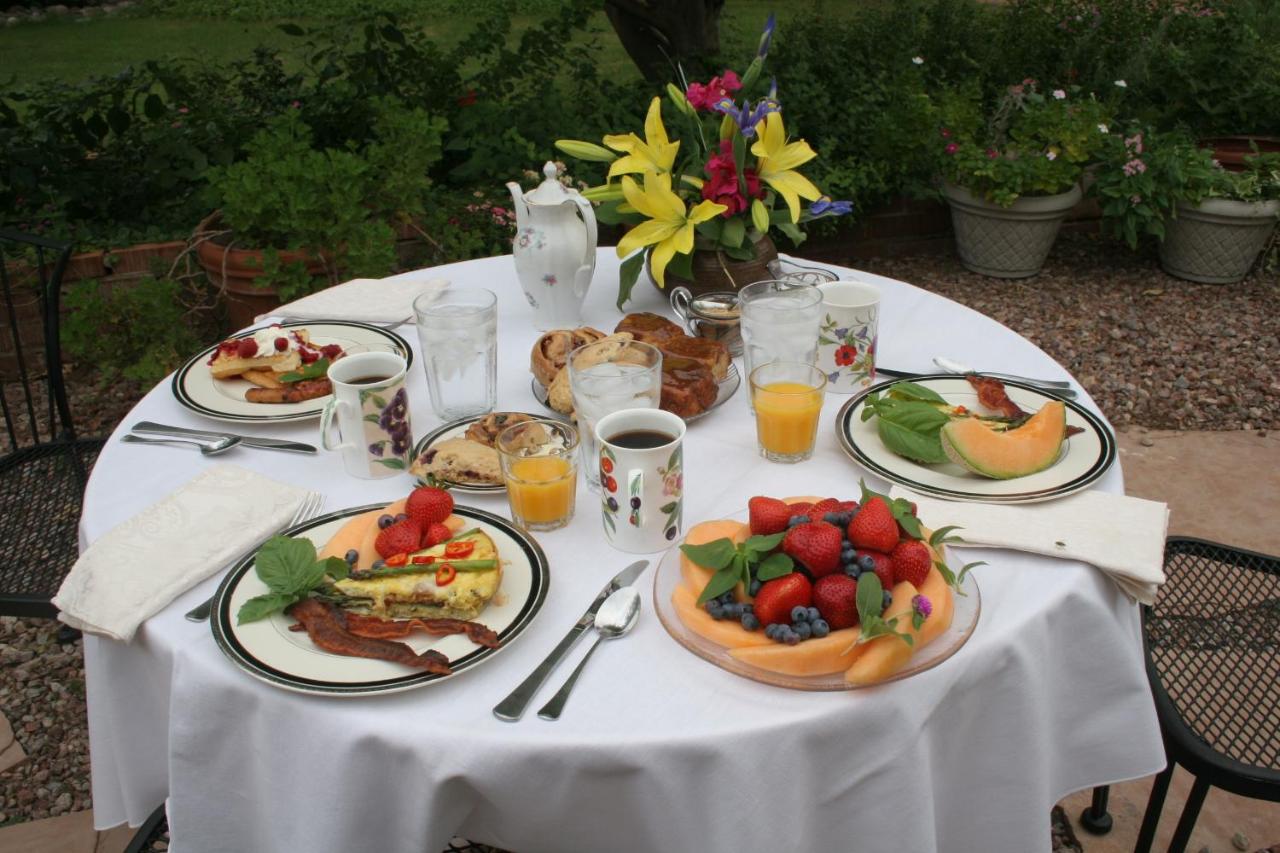 | Mon Ami Bed and Breakfast