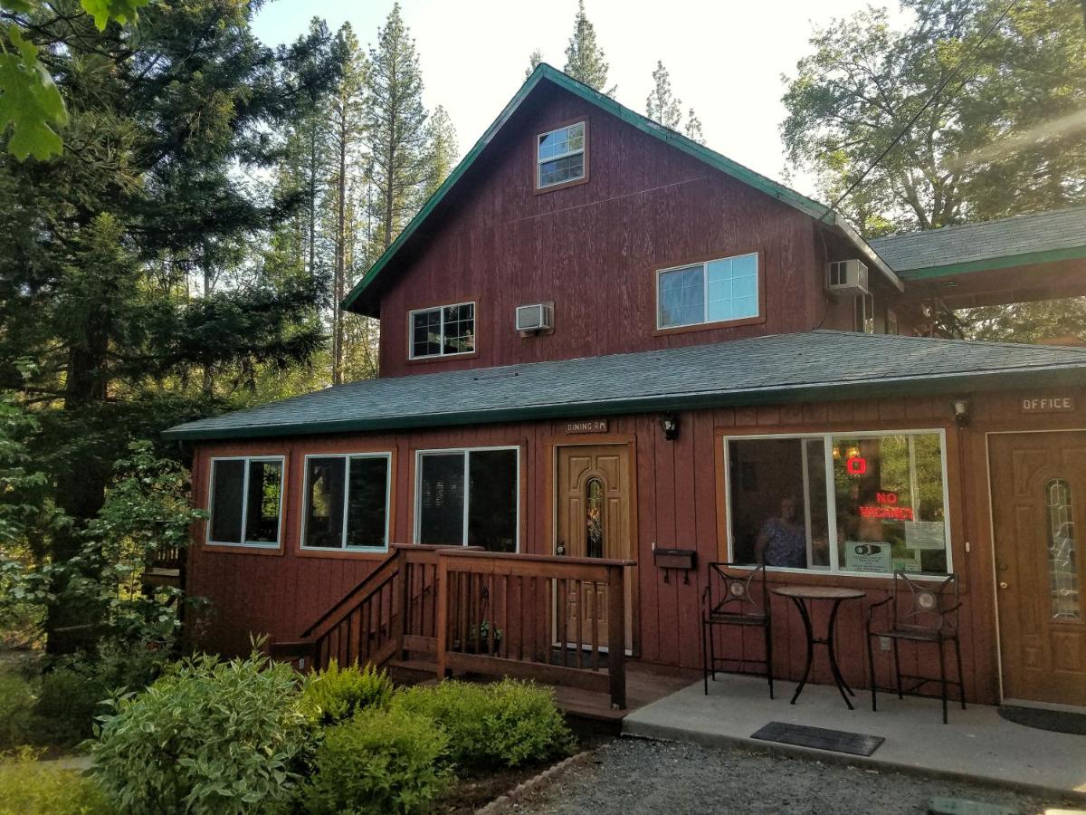 | Yosemite Riverside Inn