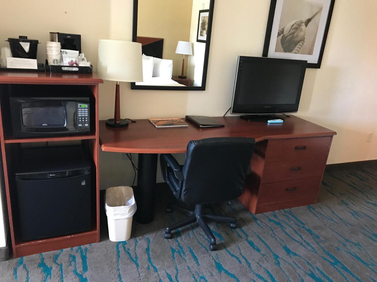 King Suite - Non-Smoking at Gateway Hotel & Suites Ocean City, an Ascend Collection Hotel