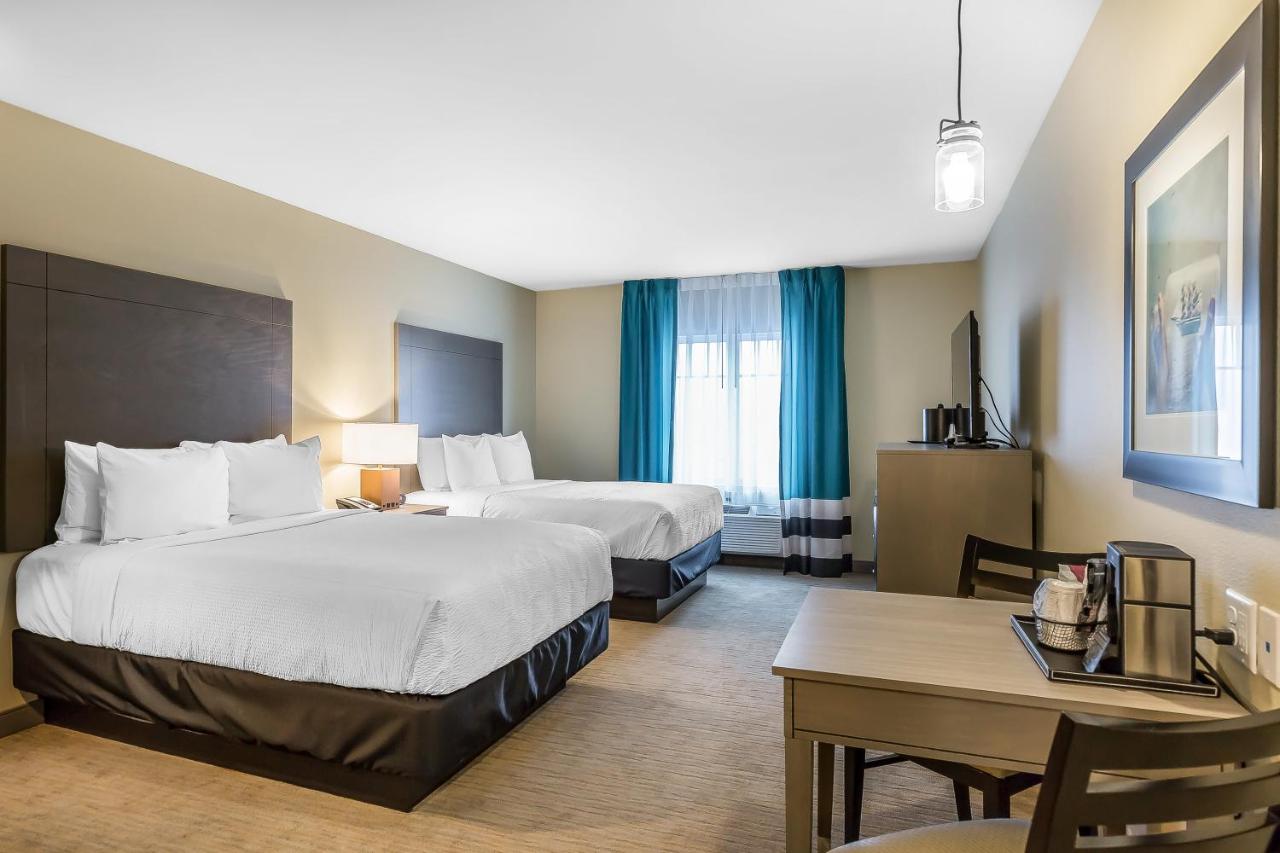 Deluxe Room with Two Queen Beds - Non-Smoking with Marina View at Marina Bay Hotel & Suites, an Ascend Collection Hotel