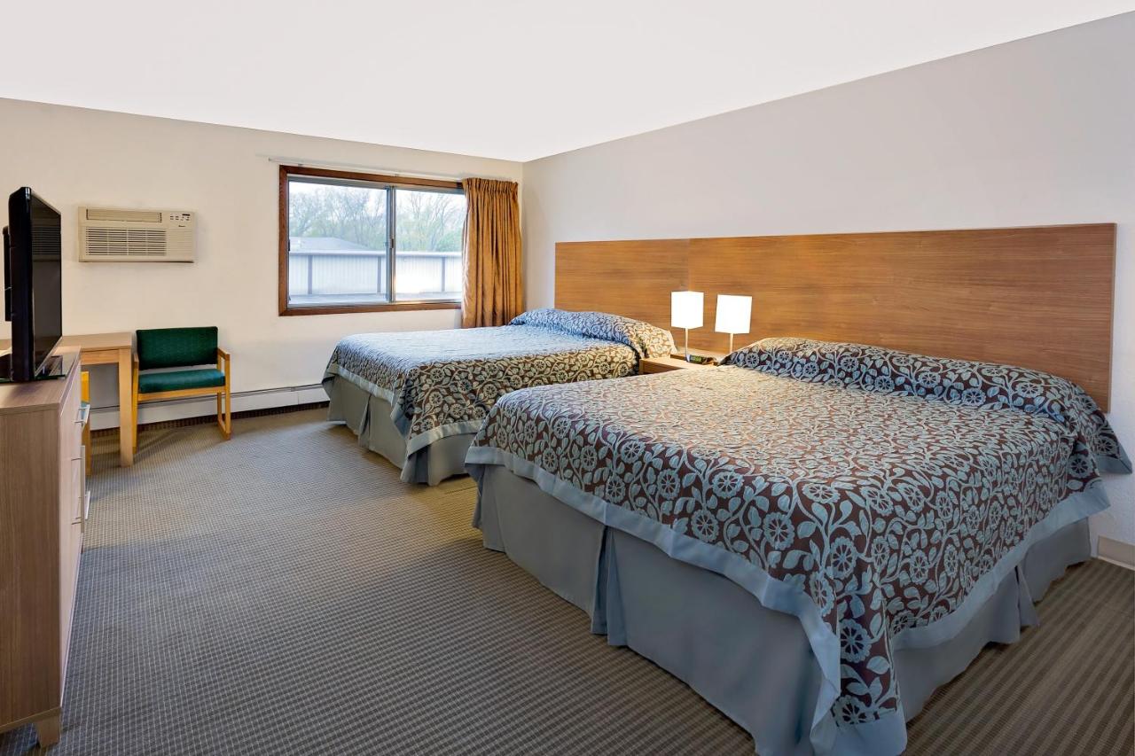 Deluxe Queen Room with Two Queen Beds - Non-Smoking at Days Inn by Wyndham Winona