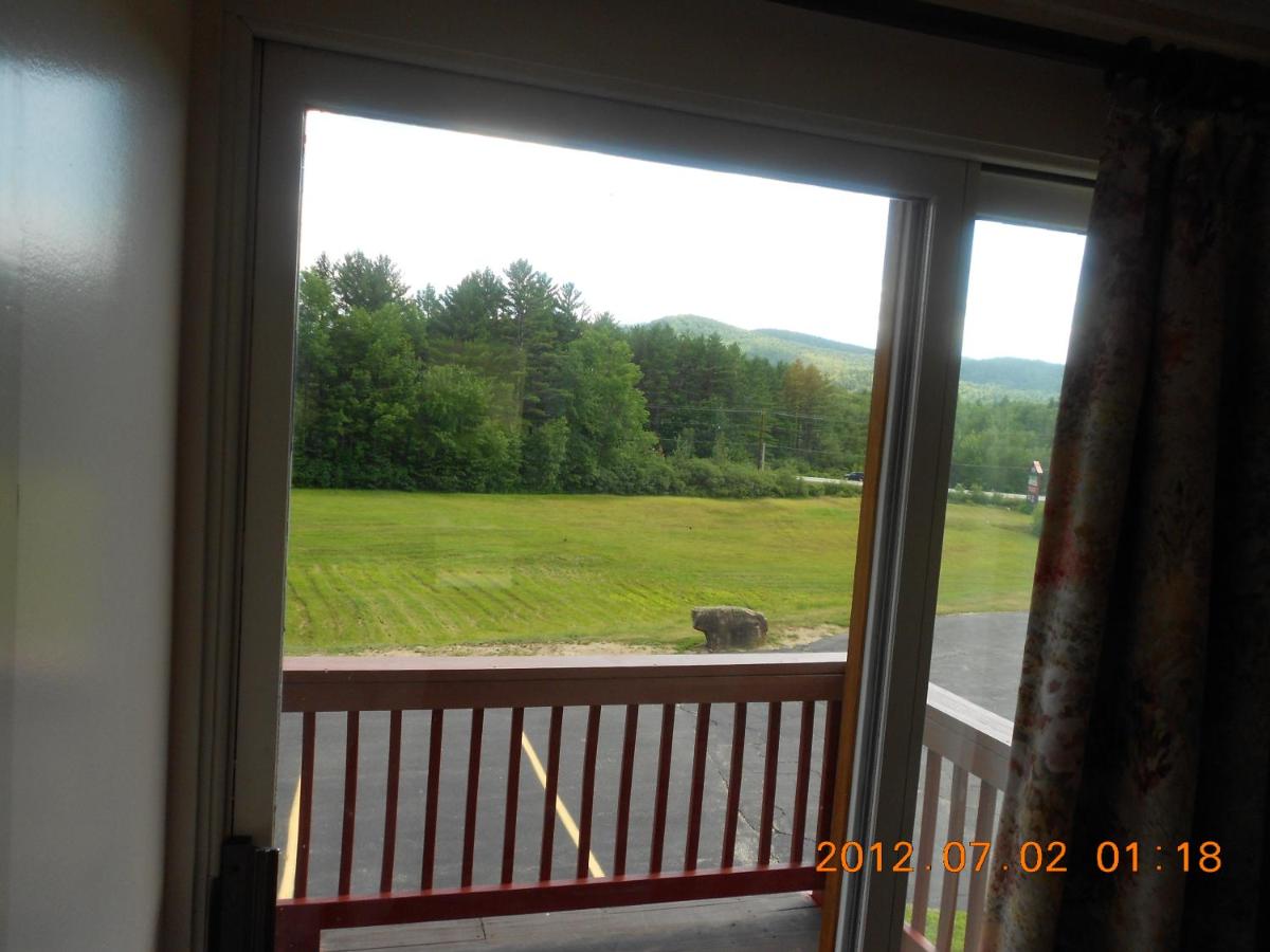 Double Room with Two Double Beds at Swiss Chalets Village Inn