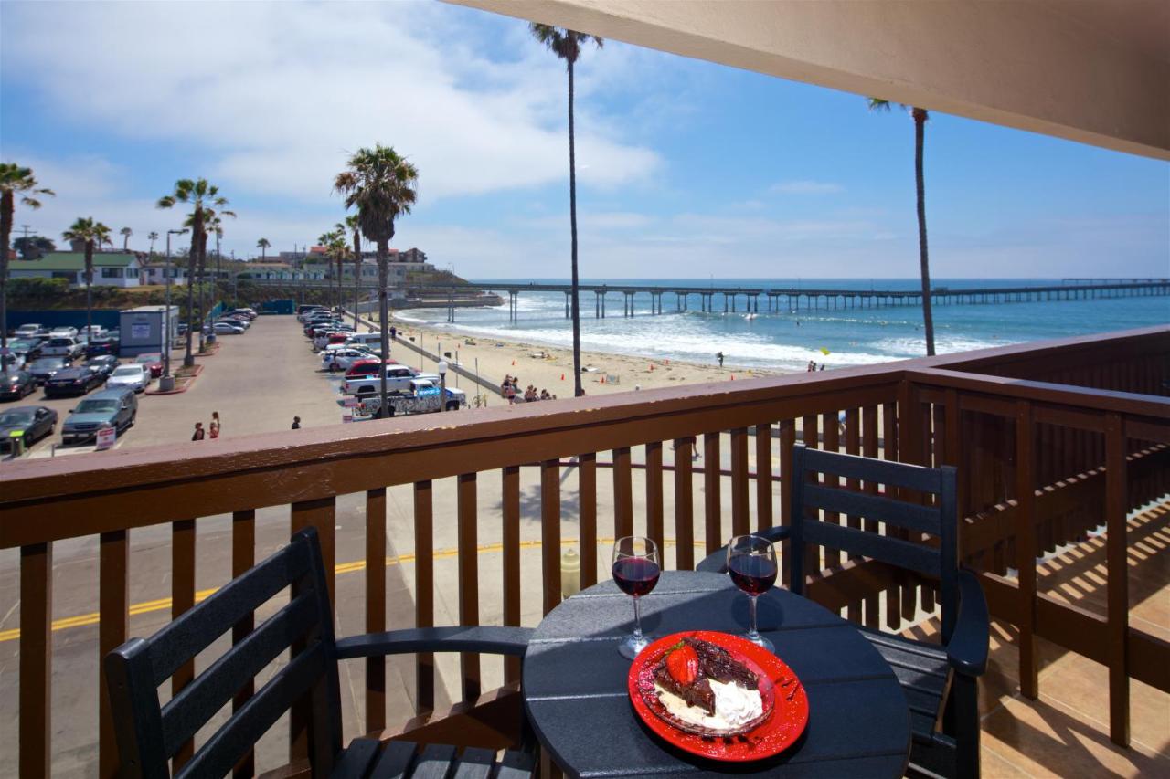 Queen Room with Ocean View and Balcony at Ocean Beach Hotel