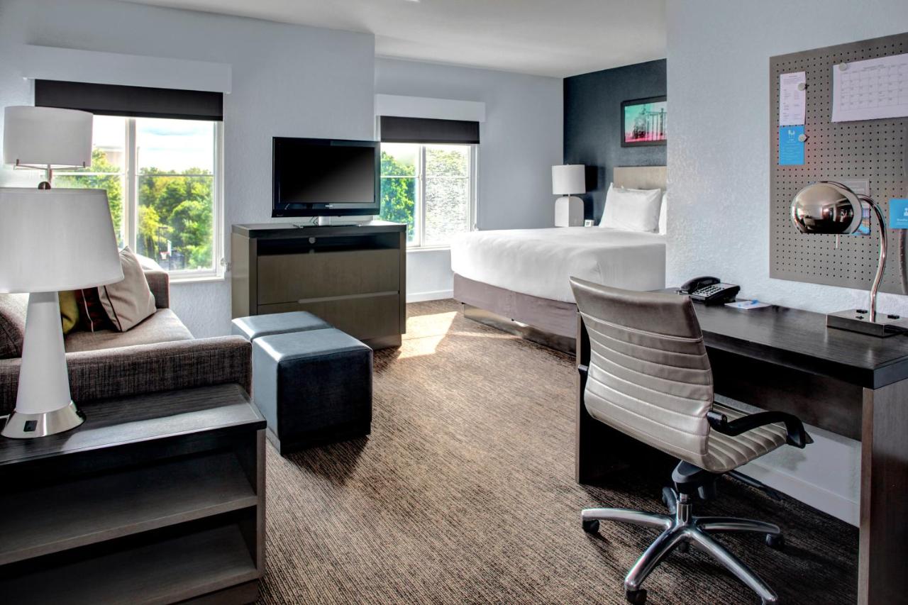 King Studio at HYATT house Raleigh Durham Airport