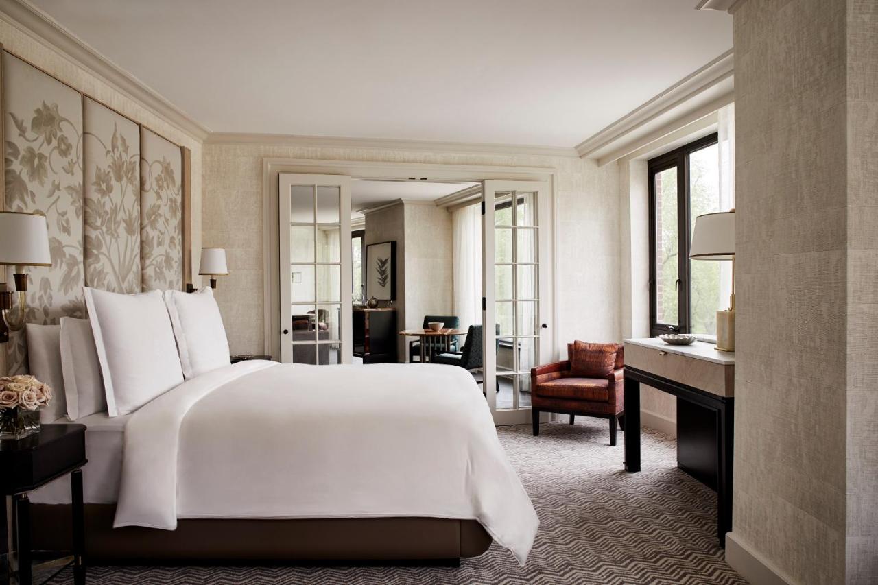 State Suite with King Bed at Four Seasons Hotel Boston