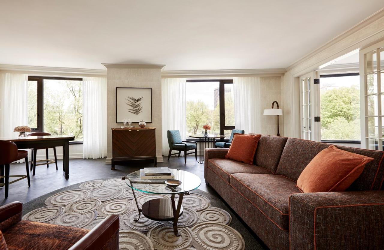 State Suite with King Bed at Four Seasons Hotel Boston