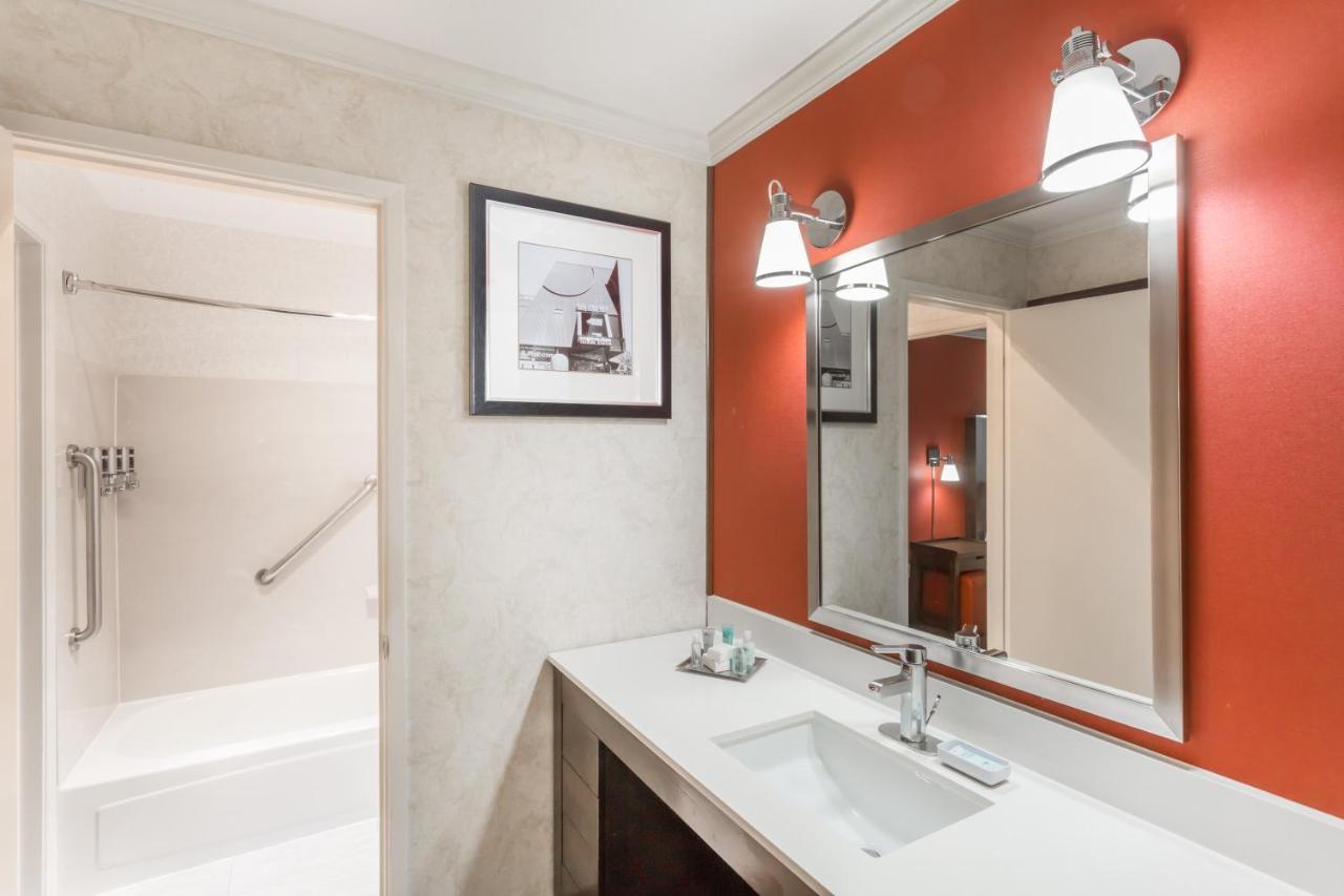 Double Room with Two Double Beds - Mobility/Hearing Accessible - Non-Smoking at La Hacienda San Jose Silicon Valley
