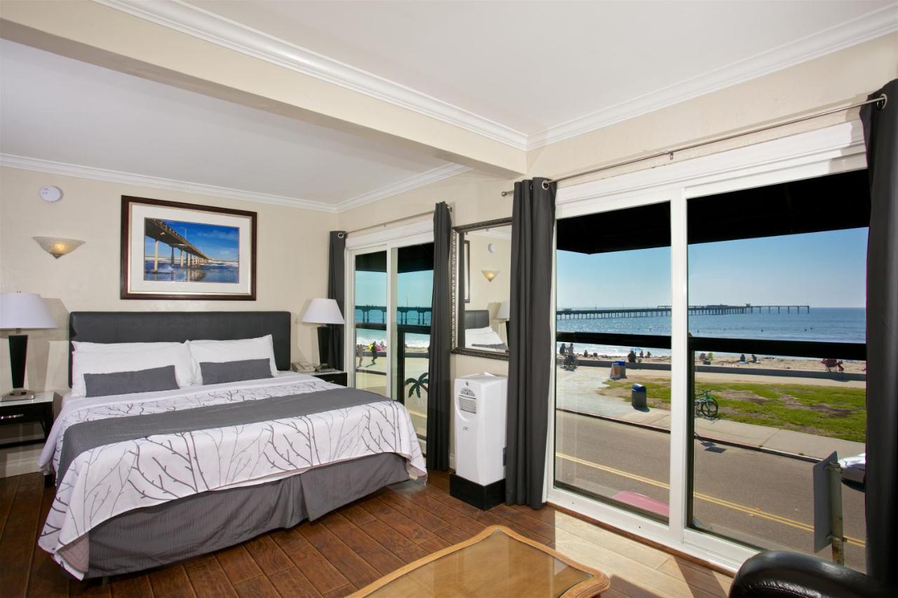 Superior Triple Room with Sea View at Ocean Beach Hotel