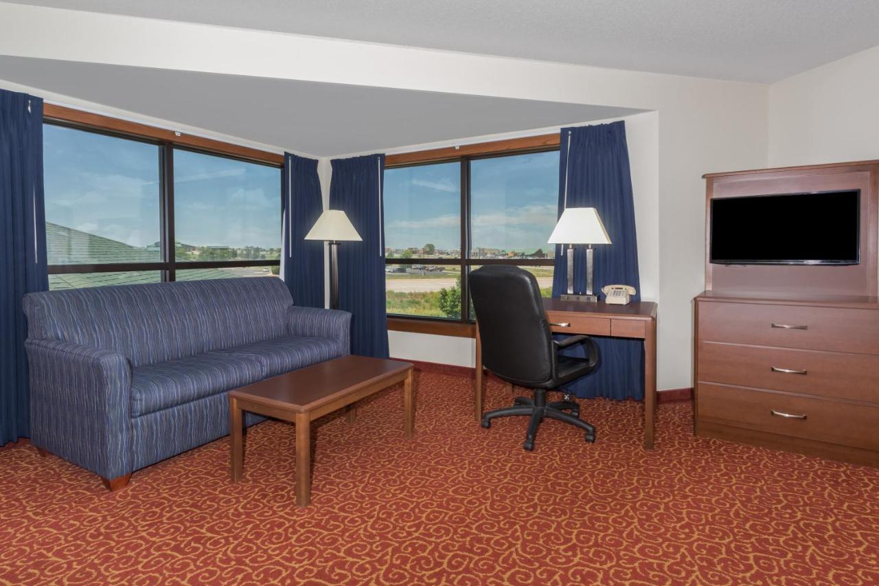 Studio King Suite - Non-Smoking at Days Inn by Wyndham Sidney NE