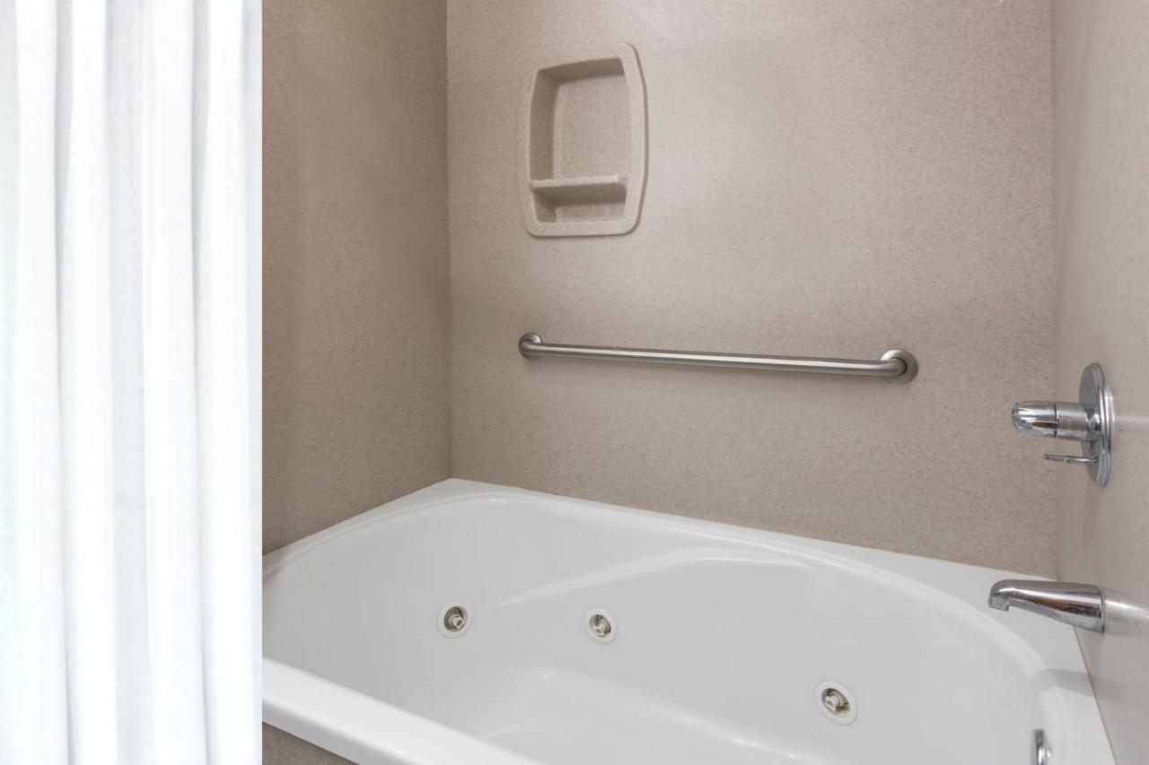 Studio King Suite - Non-Smoking at Days Inn by Wyndham Sidney NE
