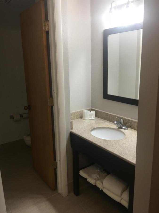 King Room - Non-Smoking at Country Inn & Suites by Radisson Indianapolis East