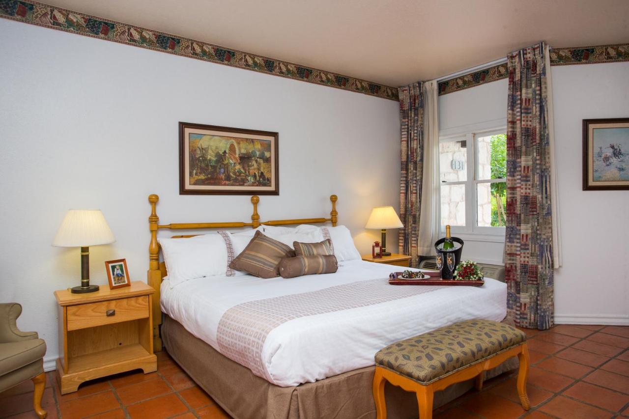 Deluxe King Room at Y O Ranch Hotel