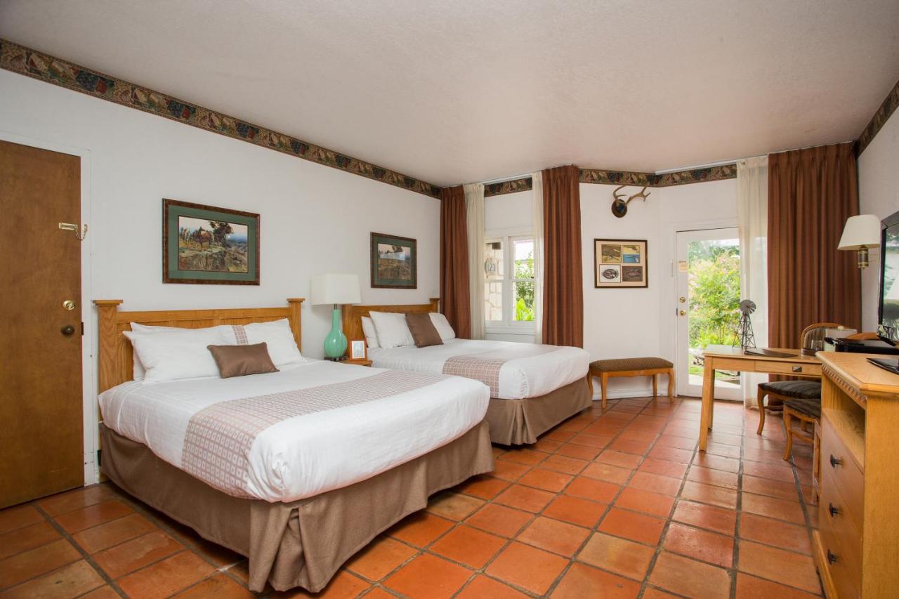 Deluxe Queen Suite at Y O Ranch Hotel