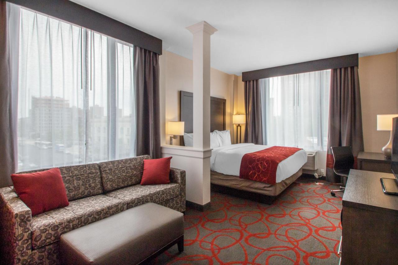 King Suite - Non-Smoking at Comfort Inn & Suites near Stadium