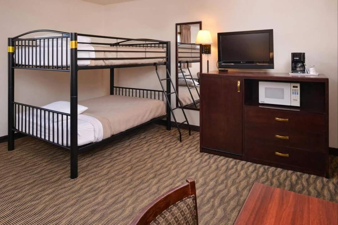 Deluxe Family Room at Americas Best Value Inn & Suites Atlantic