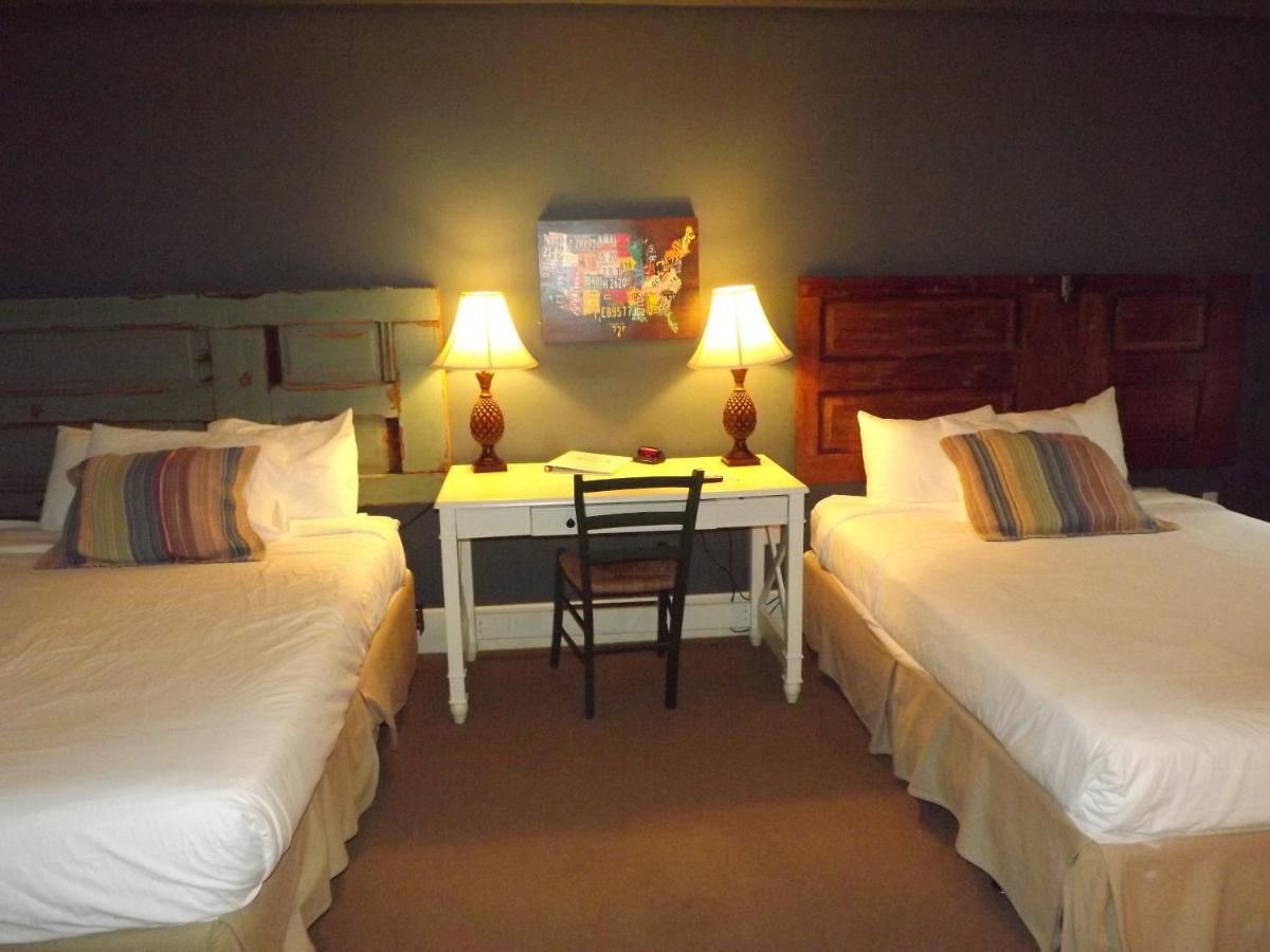 Double Room - Disability Access at William Watson Hotel