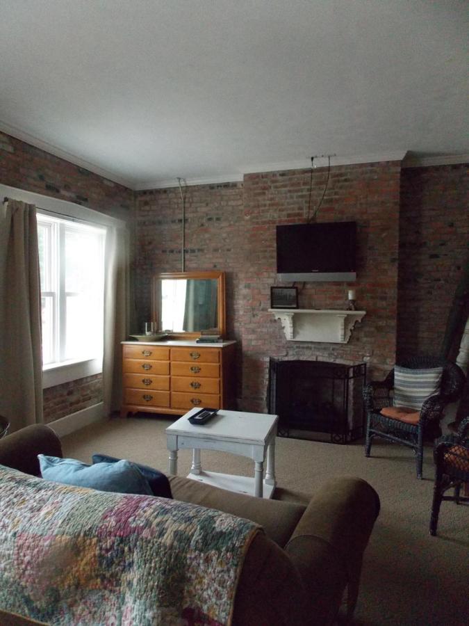 Deluxe Double Room at William Watson Hotel