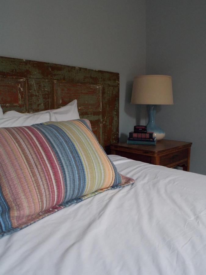 Queen Room at William Watson Hotel
