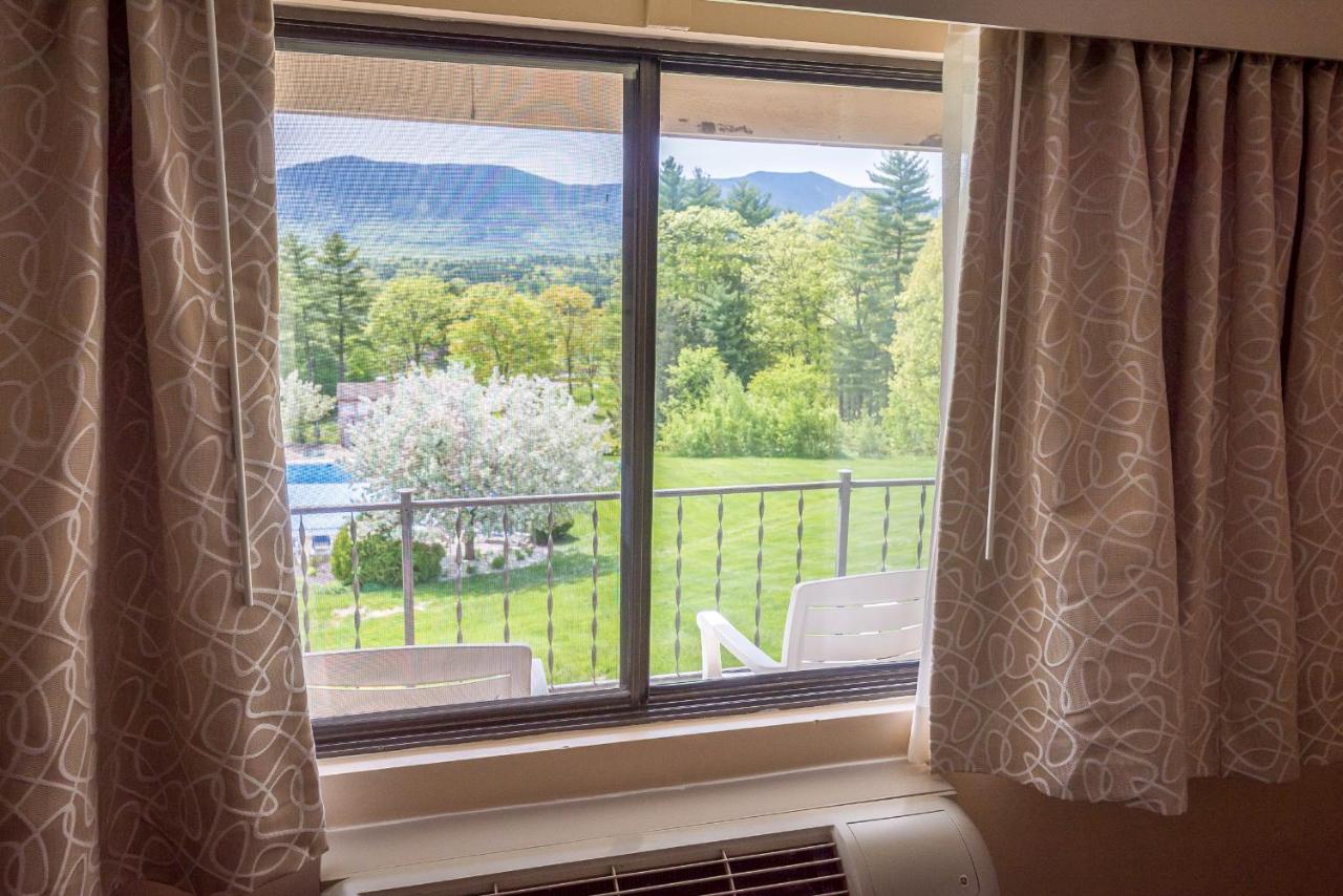 Standard Double Room with Mountain View at Fox Ridge Resort