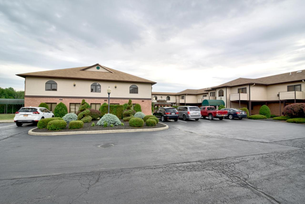 Executive Suite with Balcony at Roosevelt Inn and Suites Saratoga Springs