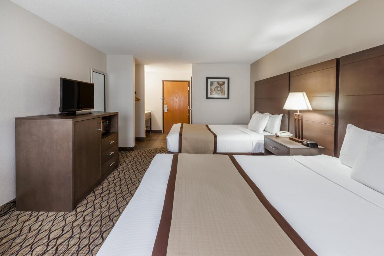 Queen Room with Two Queen Beds - Non-Smoking at Baymont by Wyndham Auburn