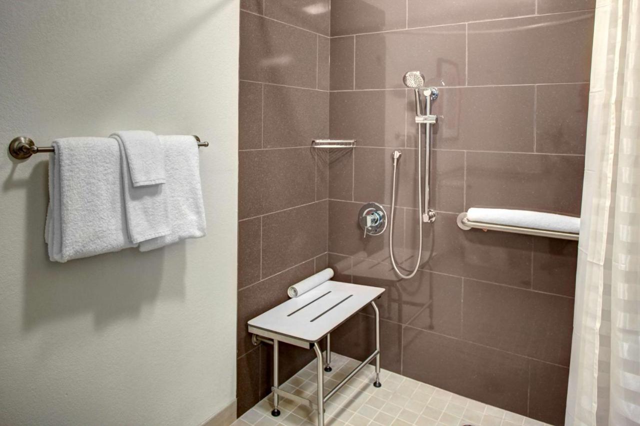 Family Room - Disability Access at HYATT house Philadelphia/Plymouth Meeting