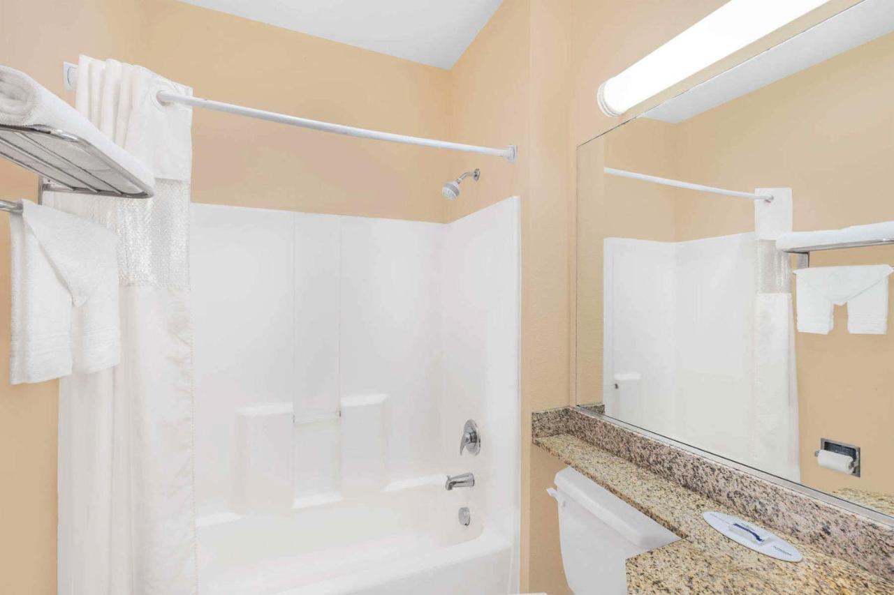 Queen Room with Two Queen Beds - Non-Smoking at Microtel Inn & Suites by Wyndham Aransas Pass/Corpus Christi