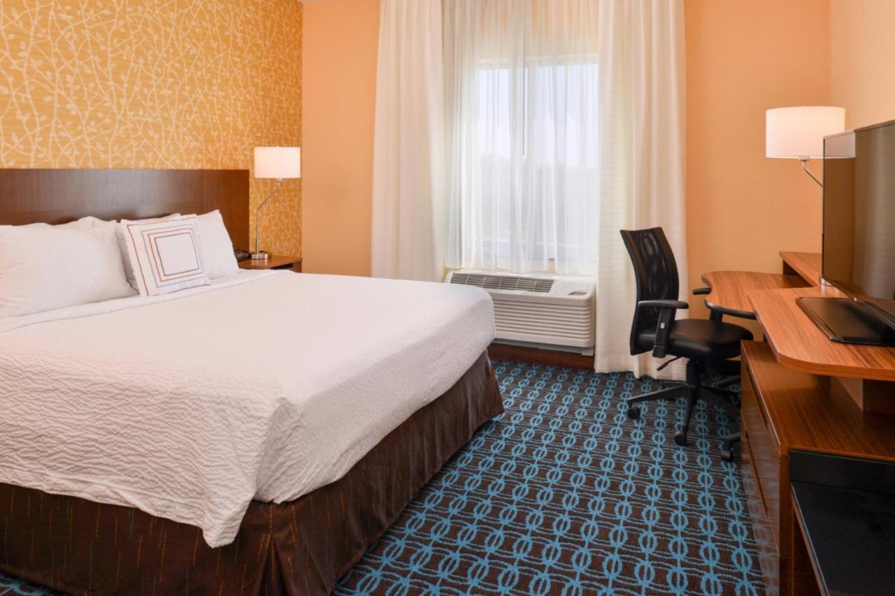 King Room at Fairfield Inn & Suites Chillicothe