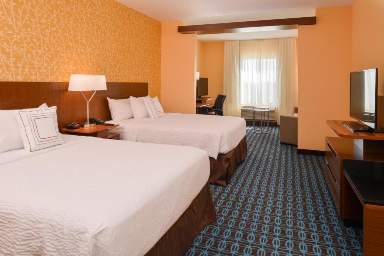 Queen Suite at Fairfield Inn & Suites Chillicothe