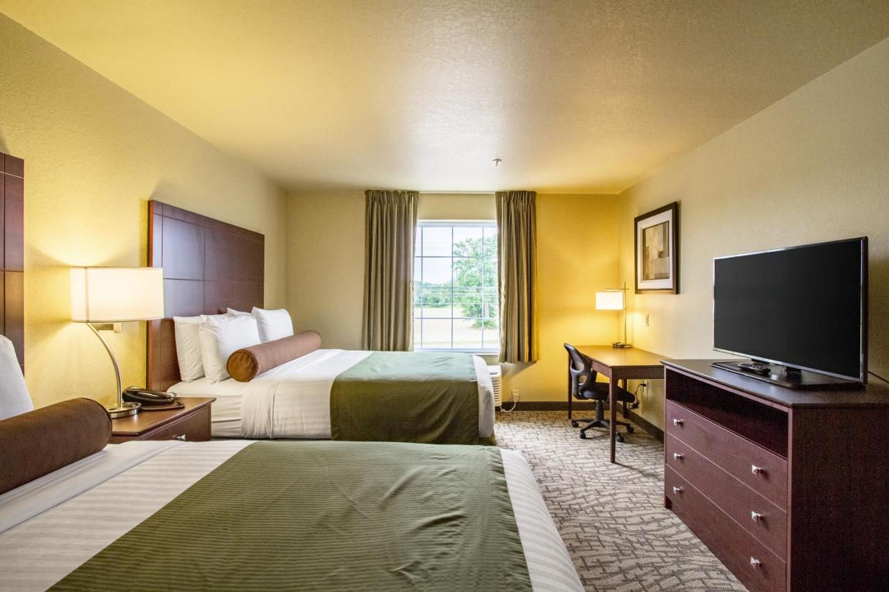 Deluxe Queen Studio at Cobblestone Hotel & Suites - Orrville