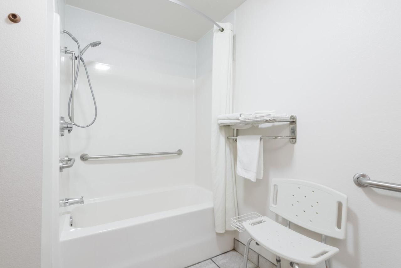 King Room - Disability Access - Non-Smoking at Super 8 by Wyndham Bedford