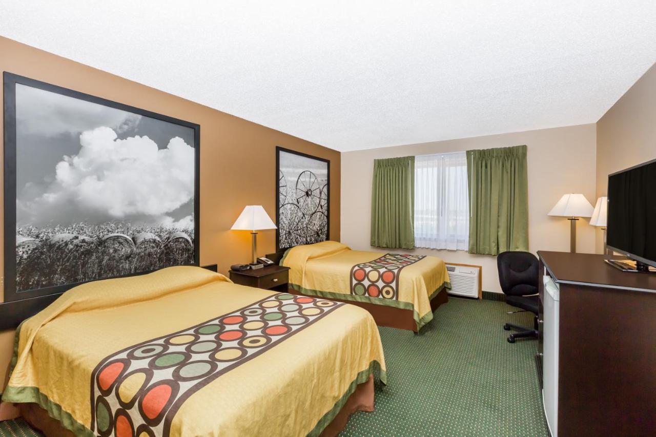 Double Room with Two Double Beds - Non-Smoking at Super 8 by Wyndham Jefferson