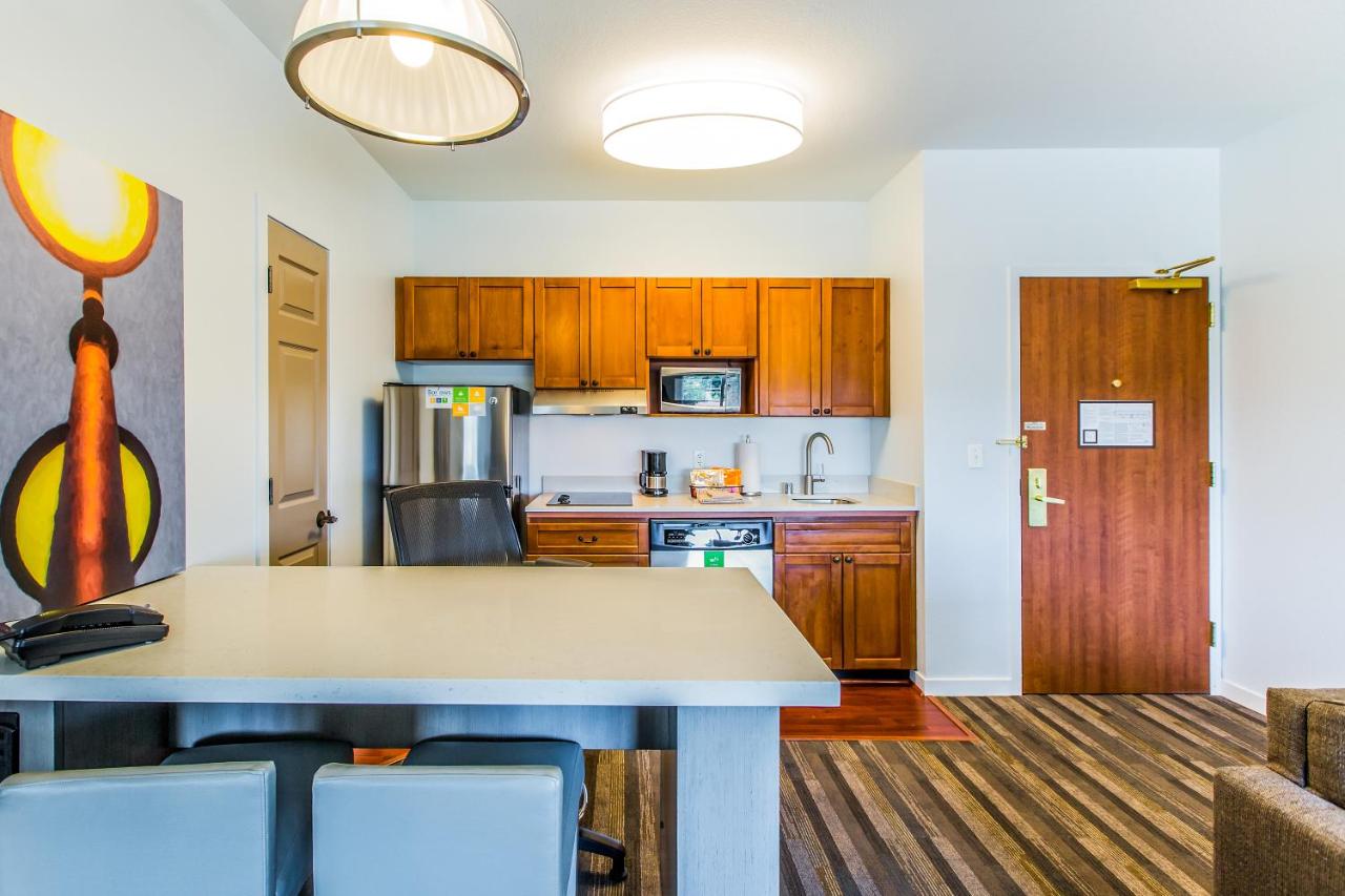 One-Bedroom King at HYATT house Santa Clara