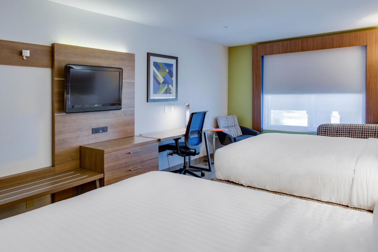 Queen Room with Two Queen Beds - Non-Smoking at Holiday Inn Express & Suites Chickasha by IHG
