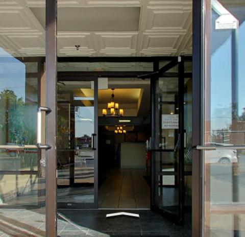  | Executive Inn