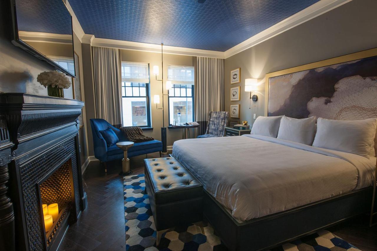 Deluxe Queen Room at The Goodwin Hotel