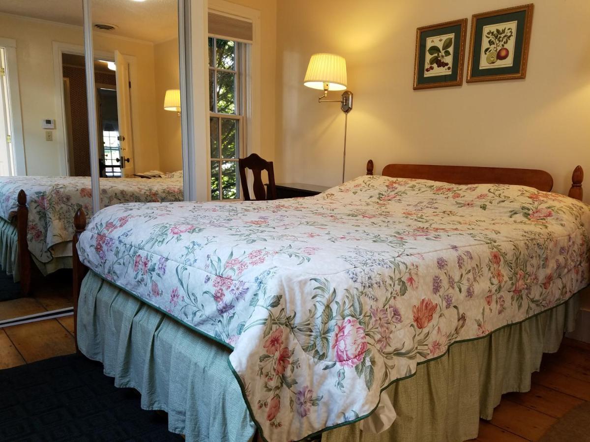 Queen Room at 1860 House Inn and Vacation Rental Home