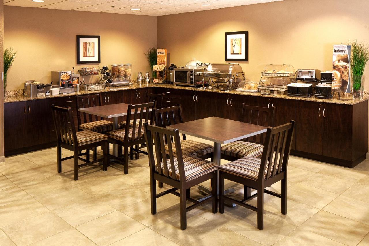 Queen Room - Disability Access - Non-Smoking at Microtel Inn & Suites by Wyndham St Clairsville/Wheeling