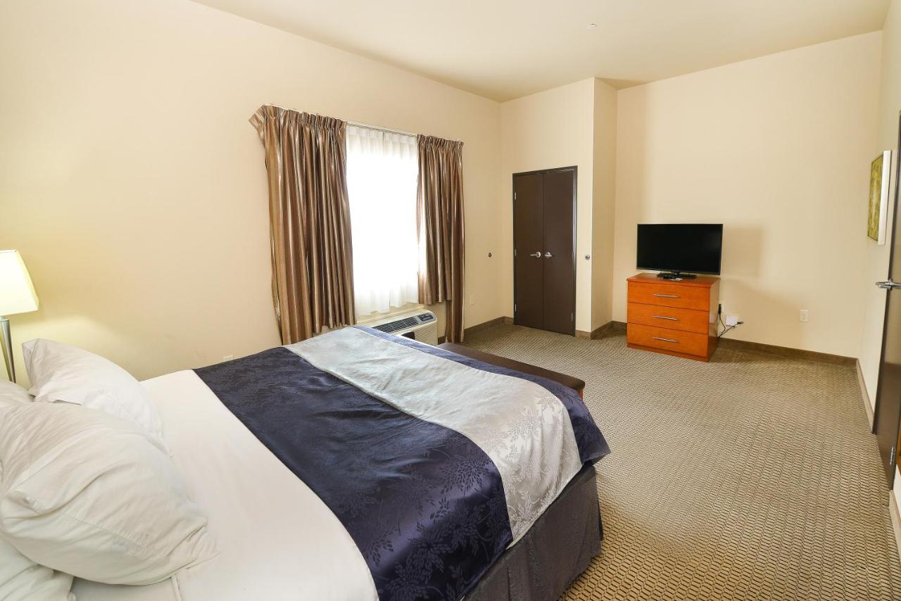 Queen Room - Non-Smoking at Baymont by Wyndham Grand Forks