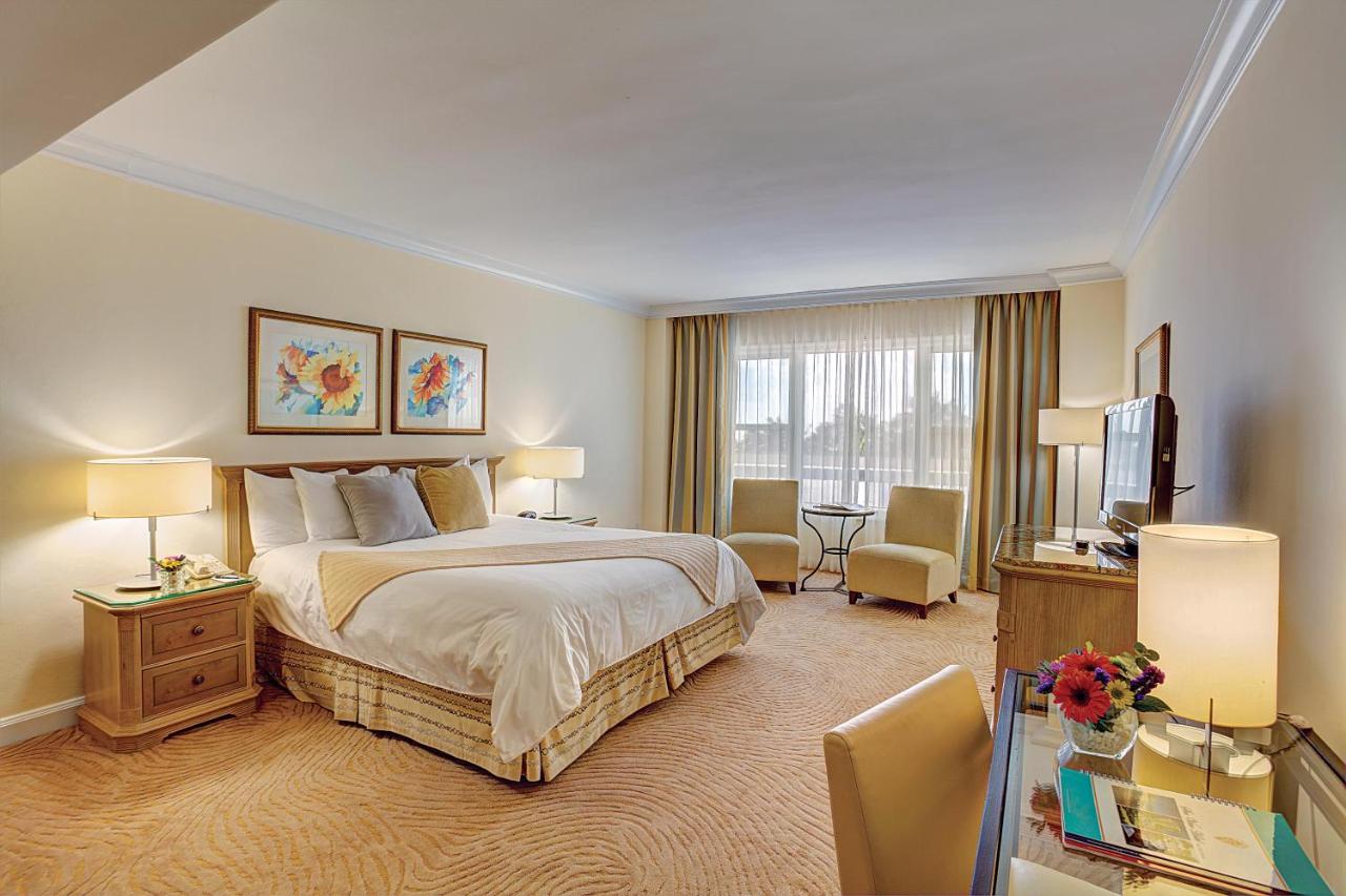 Standard King Room at Sea View Hotel, Bal Harbour, On The Ocean